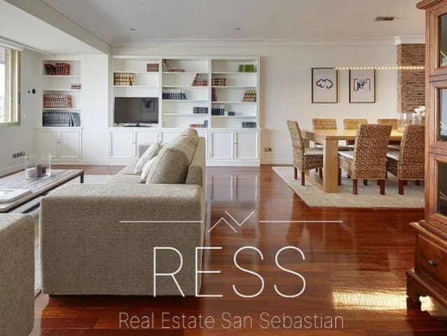 3 soveværelse Lejlighed til salg i Donostia-San Sebastián med garage - € 1.550.000 (Ref: 8906972)