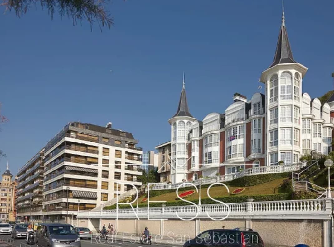 3 soveværelse Lejlighed til salg i Donostia-San Sebastian med garage - € 1.550.000 (Ref: 8906972)