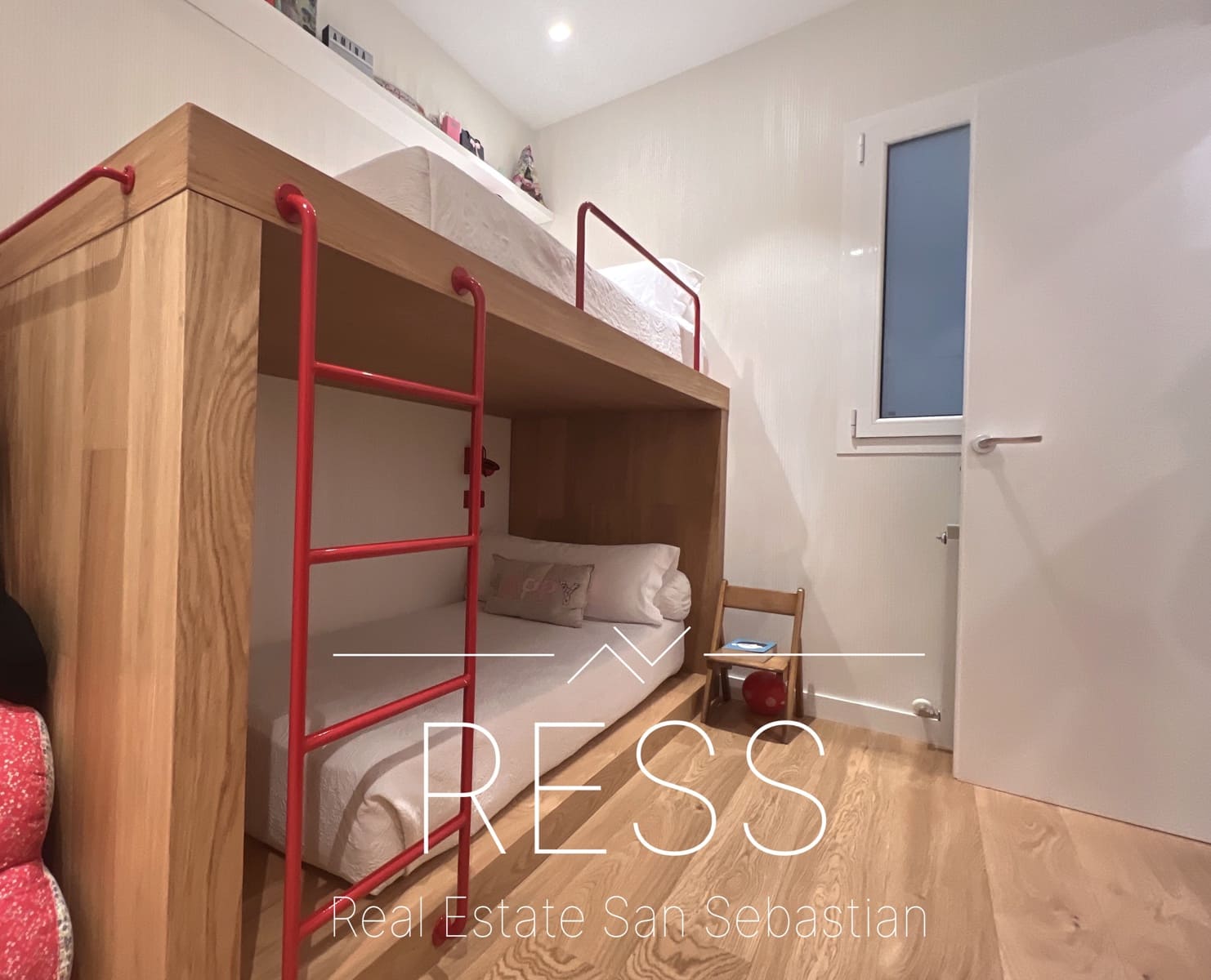 3 soveværelse Lejlighed til salg i Donostia-San Sebastian - € 700.000 (Ref: 9360750)