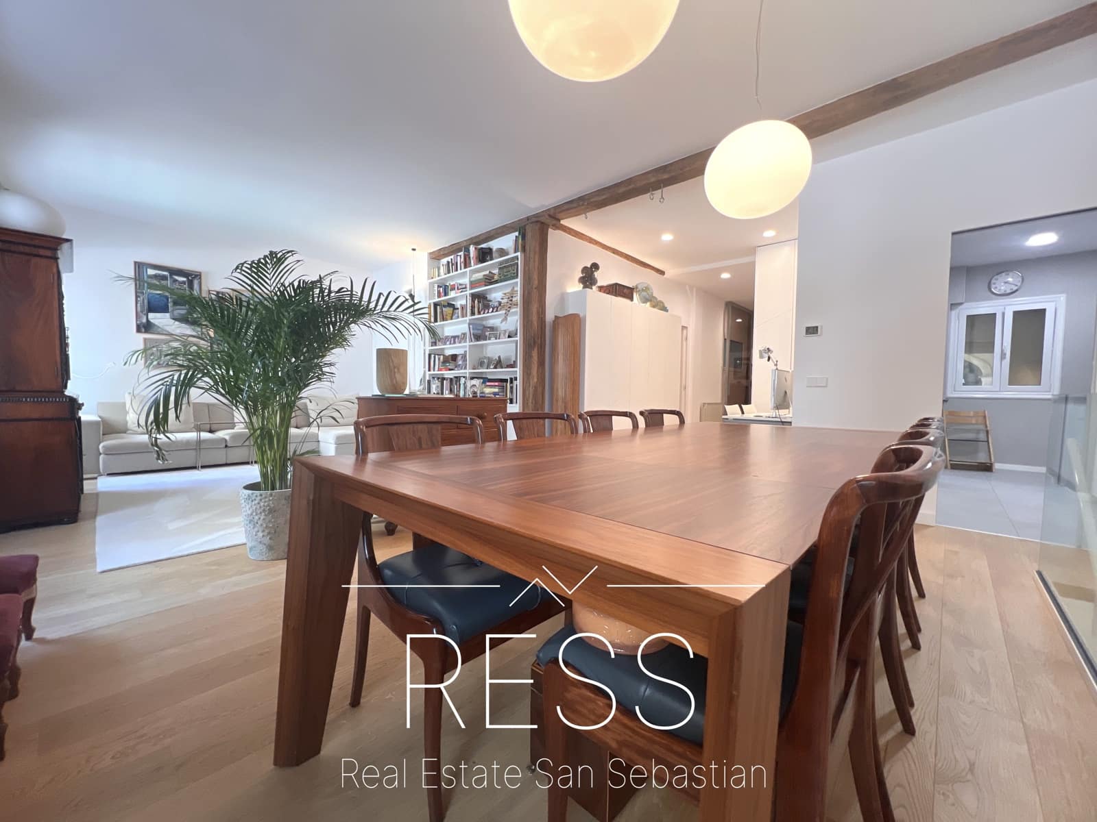 3 soveværelse Lejlighed til salg i Donostia-San Sebastian - € 700.000 (Ref: 9360750)