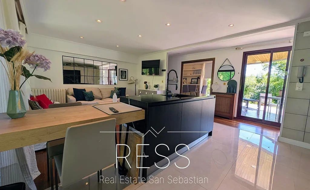 8 sovrum Villa till salu i Hondarribia med pool - 1 680 000 € (Ref: 9797768)