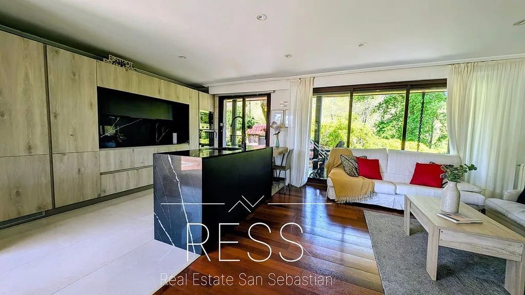 8 sovrum Villa till salu i Hondarribia med pool - 1 680 000 € (Ref: 9797768)