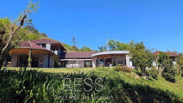 8 sovrum Villa till salu i Hondarribia med pool - 1 680 000 € (Ref: 9797768)