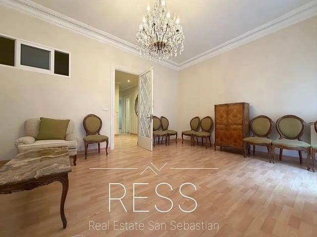 4 sovrum Lägenhet till salu i Donostia-San Sebastián - 1 049 999 € (Ref: 9798007)