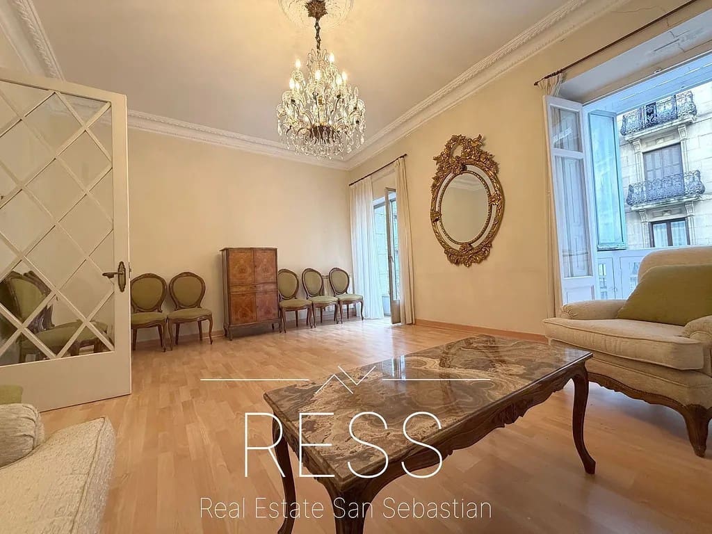 4 sovrum Lägenhet till salu i Donostia-San Sebastian - 1 049 999 € (Ref: 9798007)