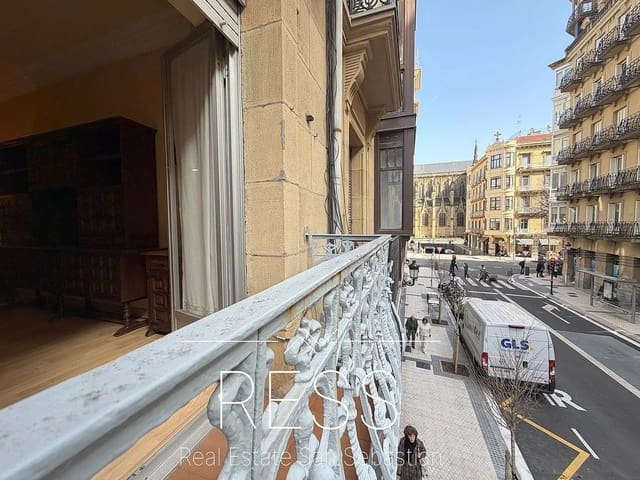 4 sovrum Lägenhet till salu i Donostia-San Sebastián - 1 049 999 € (Ref: 9798007)