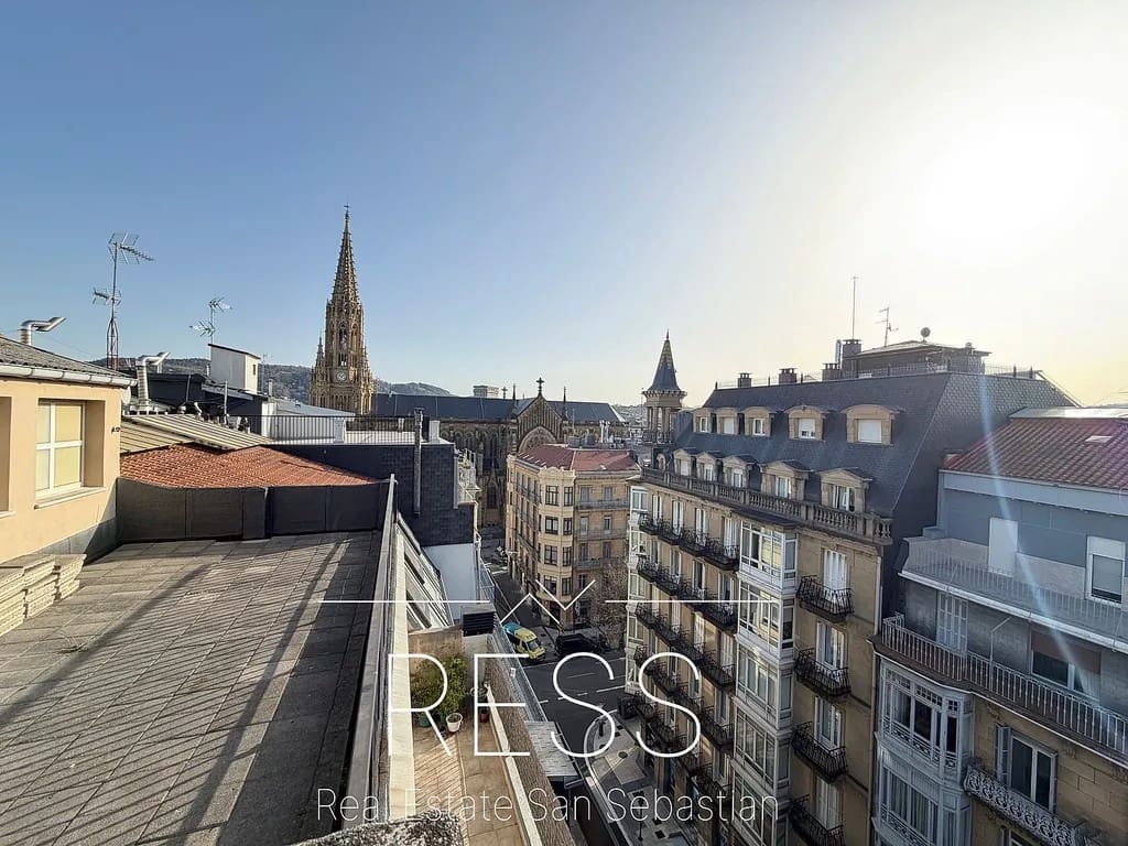 4 sovrum Lägenhet till salu i Donostia-San Sebastian - 1 049 999 € (Ref: 9798007)