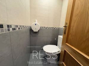 Local en Donostia-San Sebastián en venta - 619.999 € (Ref: 9807535)