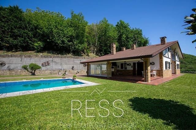 Chalet de 6 habitaciones en Hondarribia en venta con piscina - 1.490.000 € (Ref: 9814665)