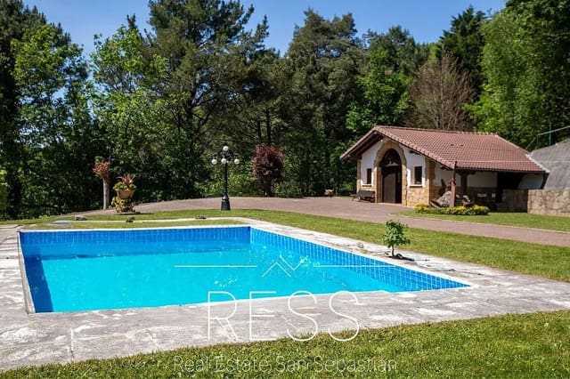 Chalet de 6 habitaciones en Hondarribia en venta con piscina - 1.490.000 € (Ref: 9814665)