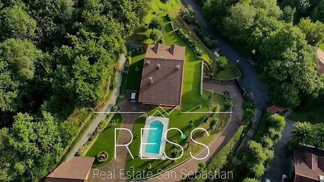 Chalet de 6 habitaciones en Hondarribia en venta con piscina - 1.490.000 € (Ref: 9814665)