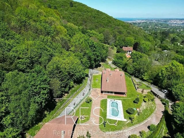 Chalet de 6 habitaciones en Hondarribia en venta con piscina - 1.490.000 € (Ref: 9814665)