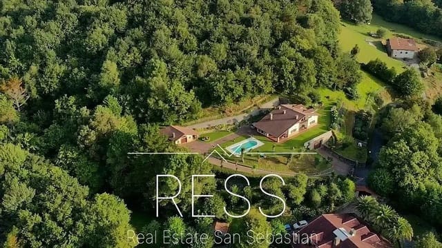 Chalet de 6 habitaciones en Hondarribia en venta con piscina - 1.490.000 € (Ref: 9814665)