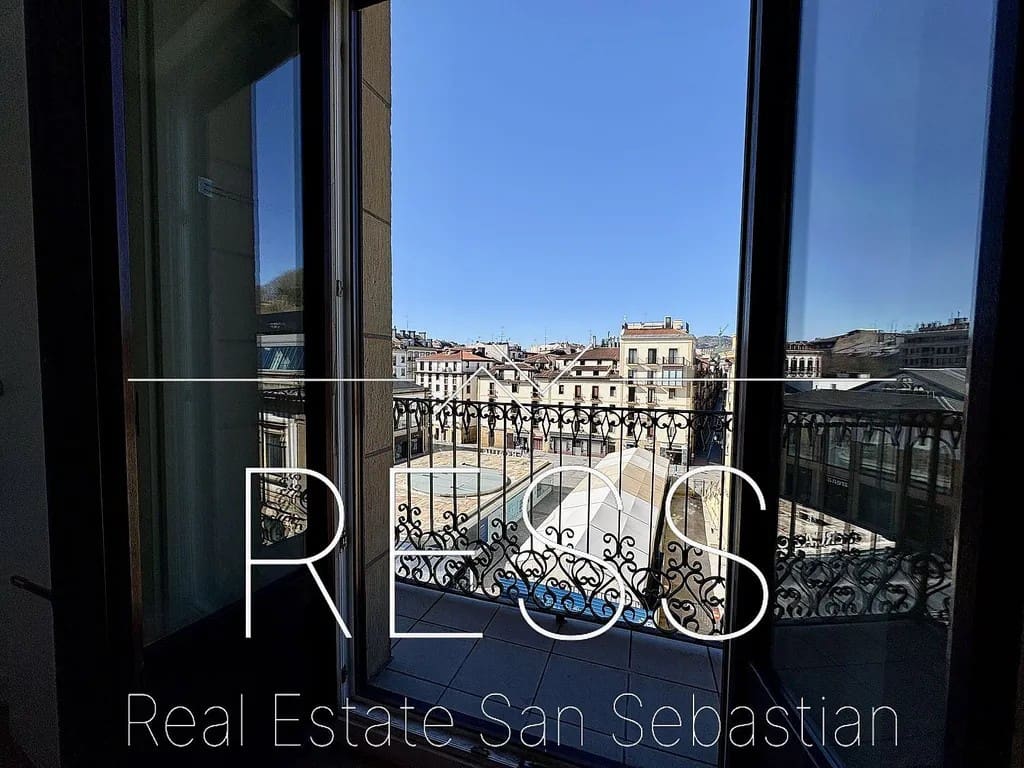2 bedroom Flat for sale in Donostia-San Sebastian - € 794,997 (Ref: 9814667)