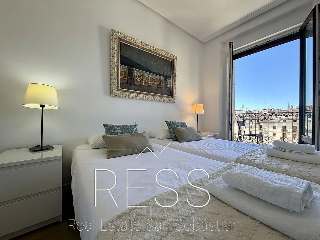 2 bedroom Flat for sale in Donostia-San Sebastian - € 794,997 (Ref: 9814667)