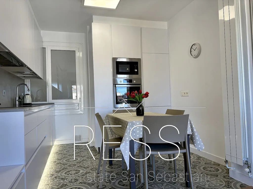 2 bedroom Flat for sale in Donostia-San Sebastian - € 794,997 (Ref: 9814667)