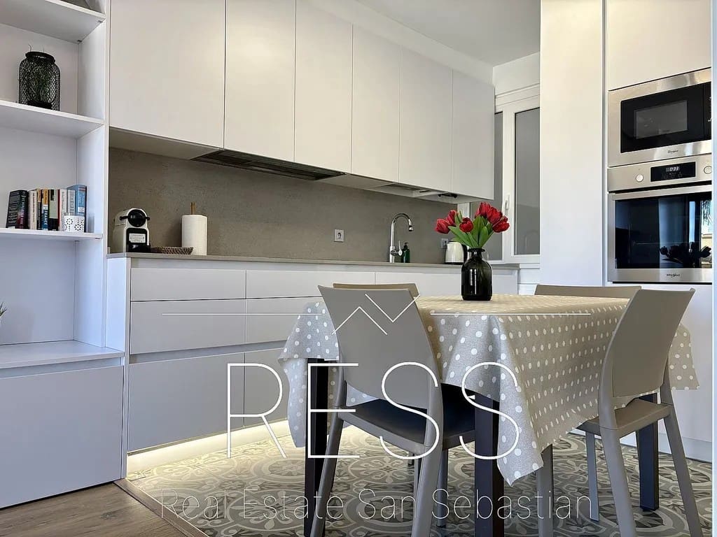 2 bedroom Flat for sale in Donostia-San Sebastian - € 794,997 (Ref: 9814667)