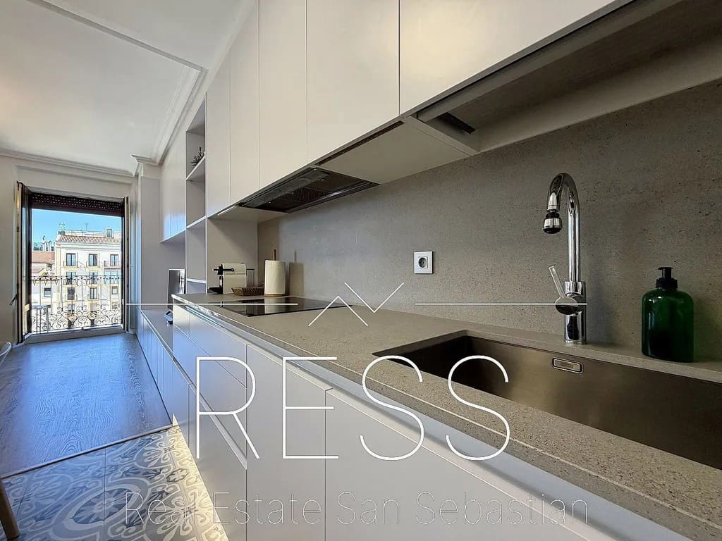 2 bedroom Flat for sale in Donostia-San Sebastian - € 794,997 (Ref: 9814667)