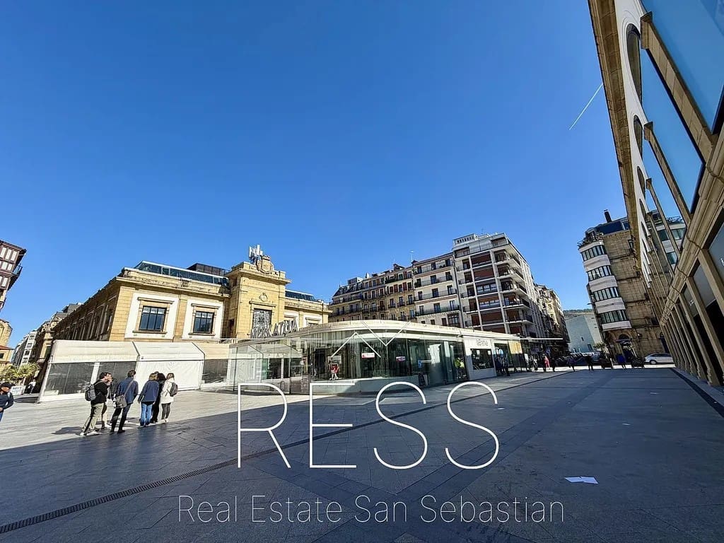 2 bedroom Flat for sale in Donostia-San Sebastian - € 794,997 (Ref: 9814667)