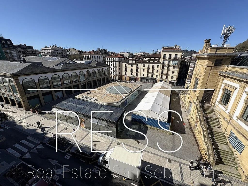 2 bedroom Flat for sale in Donostia-San Sebastian - € 794,997 (Ref: 9814667)