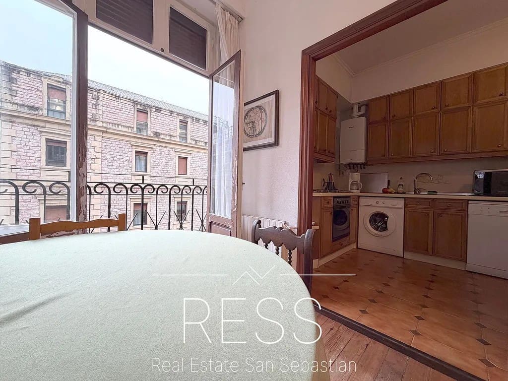 1 bedroom Flat for sale in Donostia-San Sebastian - € 450,000 (Ref: 9814672)