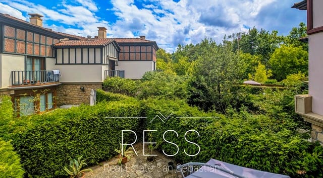 4 soveværelse Rækkehus til salg i Zarautz med garage - € 1.030.000 (Ref: 9965991)