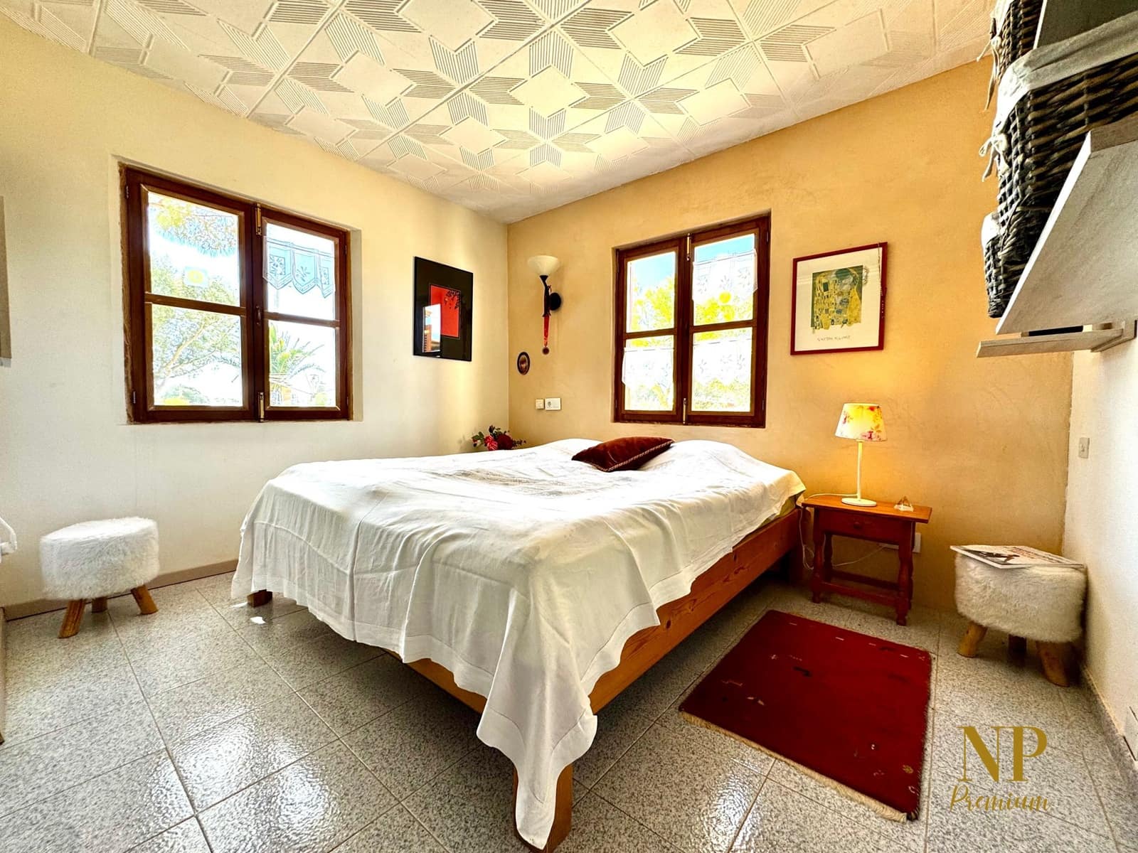 4 bedroom Villa for sale in Cala Llombards - € 820,000 (Ref: 9348597)