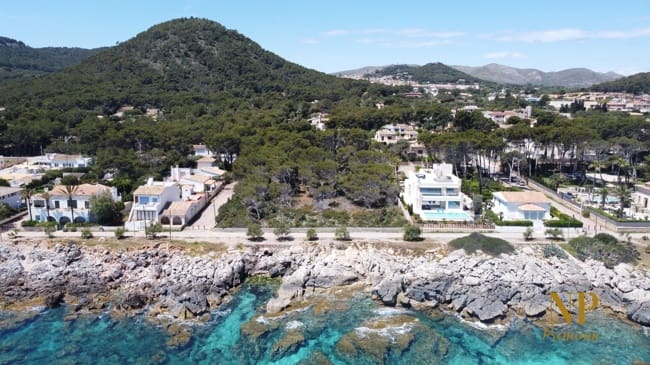 Mark till salu i Cala Ratjada - 2 250 000 € (Ref: 9400187)