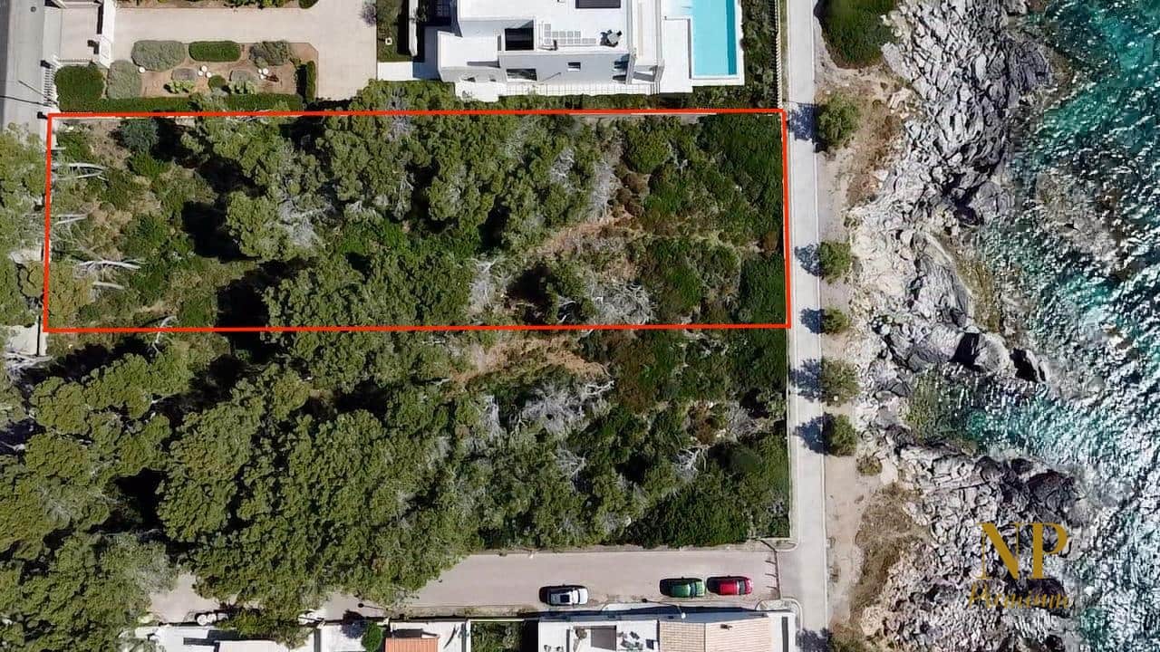 Teren niezagospodarowany na sprzedaż w Cala Ratjada - 2 100 000 € (Ref: 9400187)