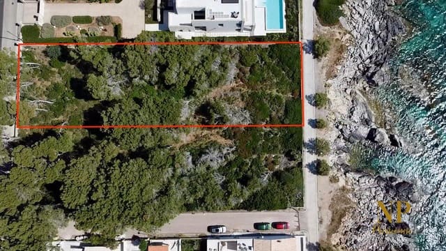 Mark till salu i Cala Ratjada, Capdepera - 2 100 000 € (Ref: 9400187)