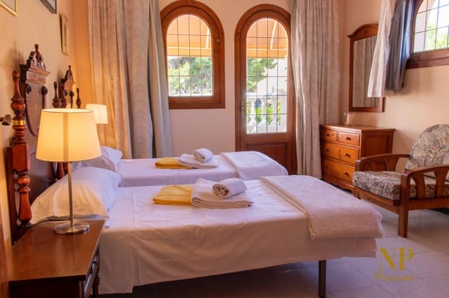 5 soverom Villa til salgs i Cala Ratjada, Capdepera - € 990 000 (Ref: 9444785)