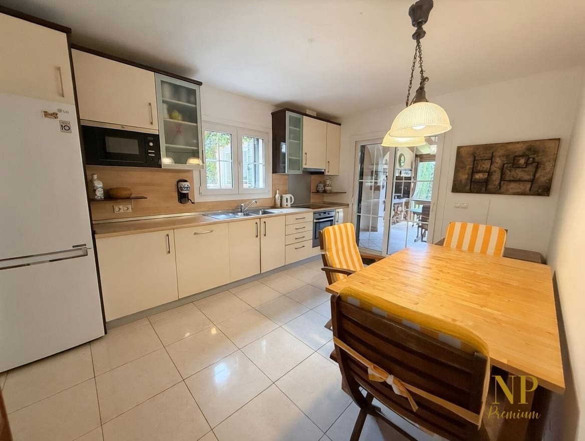 4 bedroom Townhouse for sale in Puig de Ros - € 1,060,000 (Ref: 9588339)