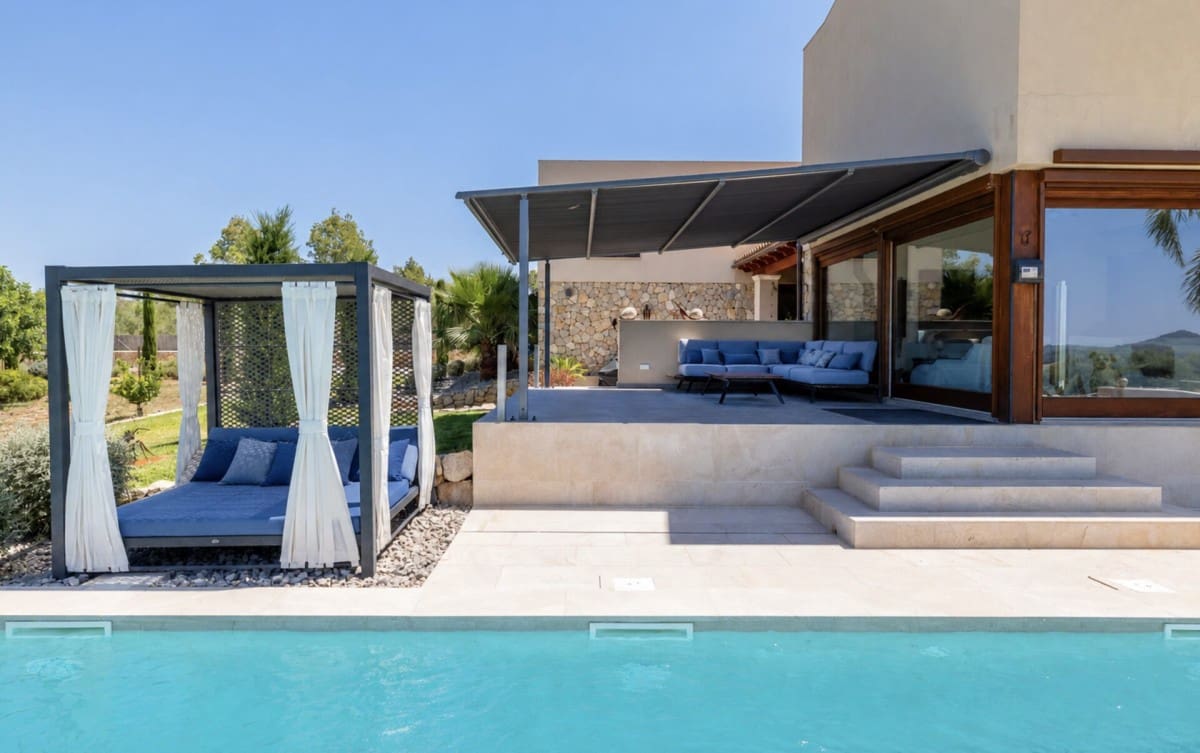 4 chambre Finca/Maison de Campagne à vendre à Montuiri avec piscine - 2 950 000 € (Ref: 10039212)