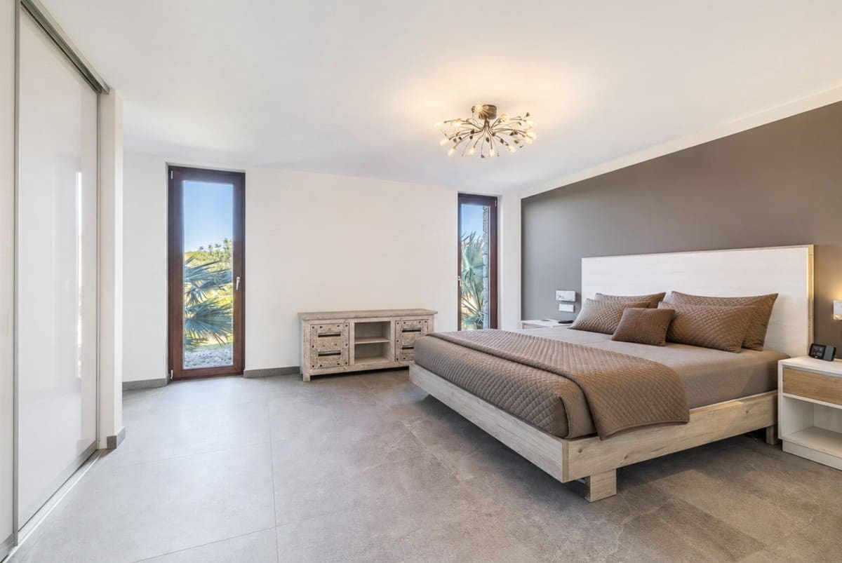 4 chambre Finca/Maison de Campagne à vendre à Montuiri avec piscine - 2 950 000 € (Ref: 10039212)