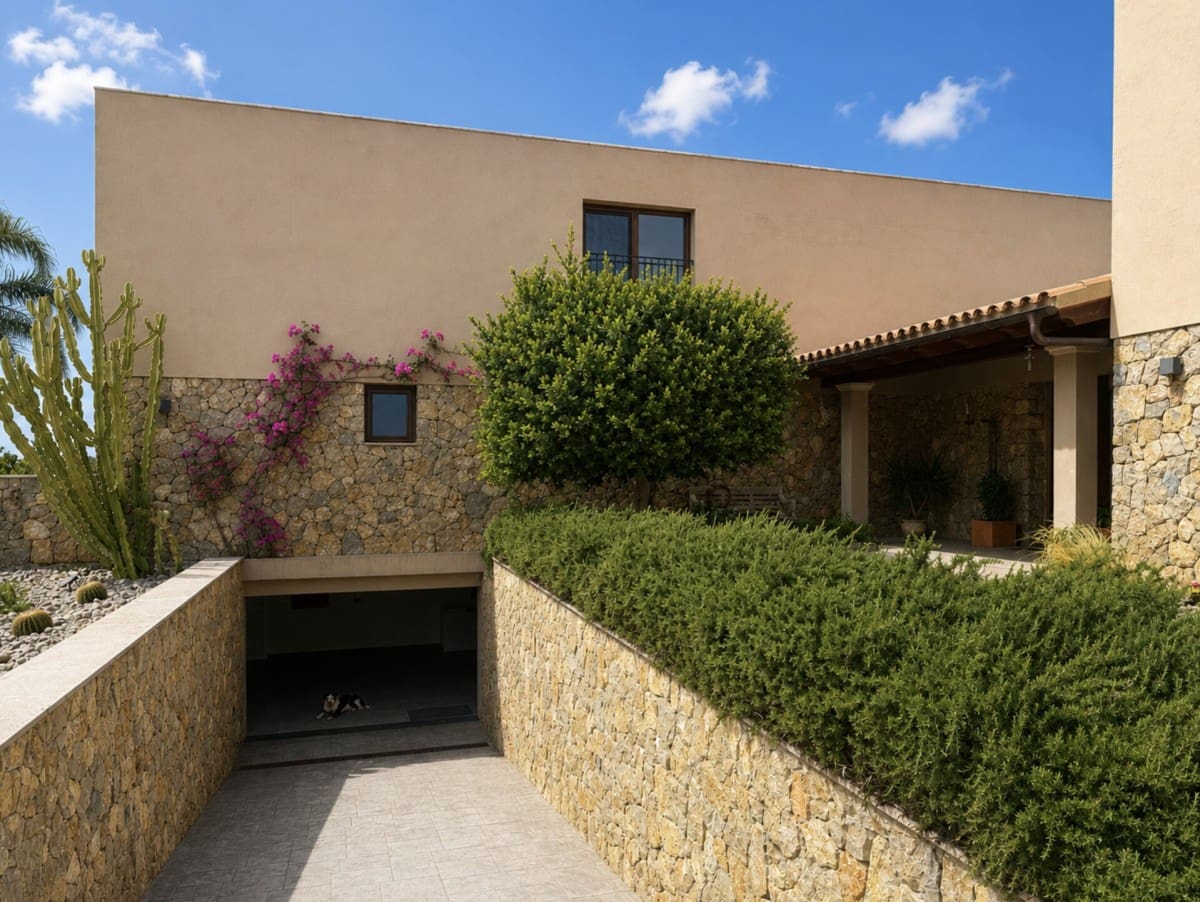 4 chambre Finca/Maison de Campagne à vendre à Montuiri avec piscine - 2 950 000 € (Ref: 10039212)