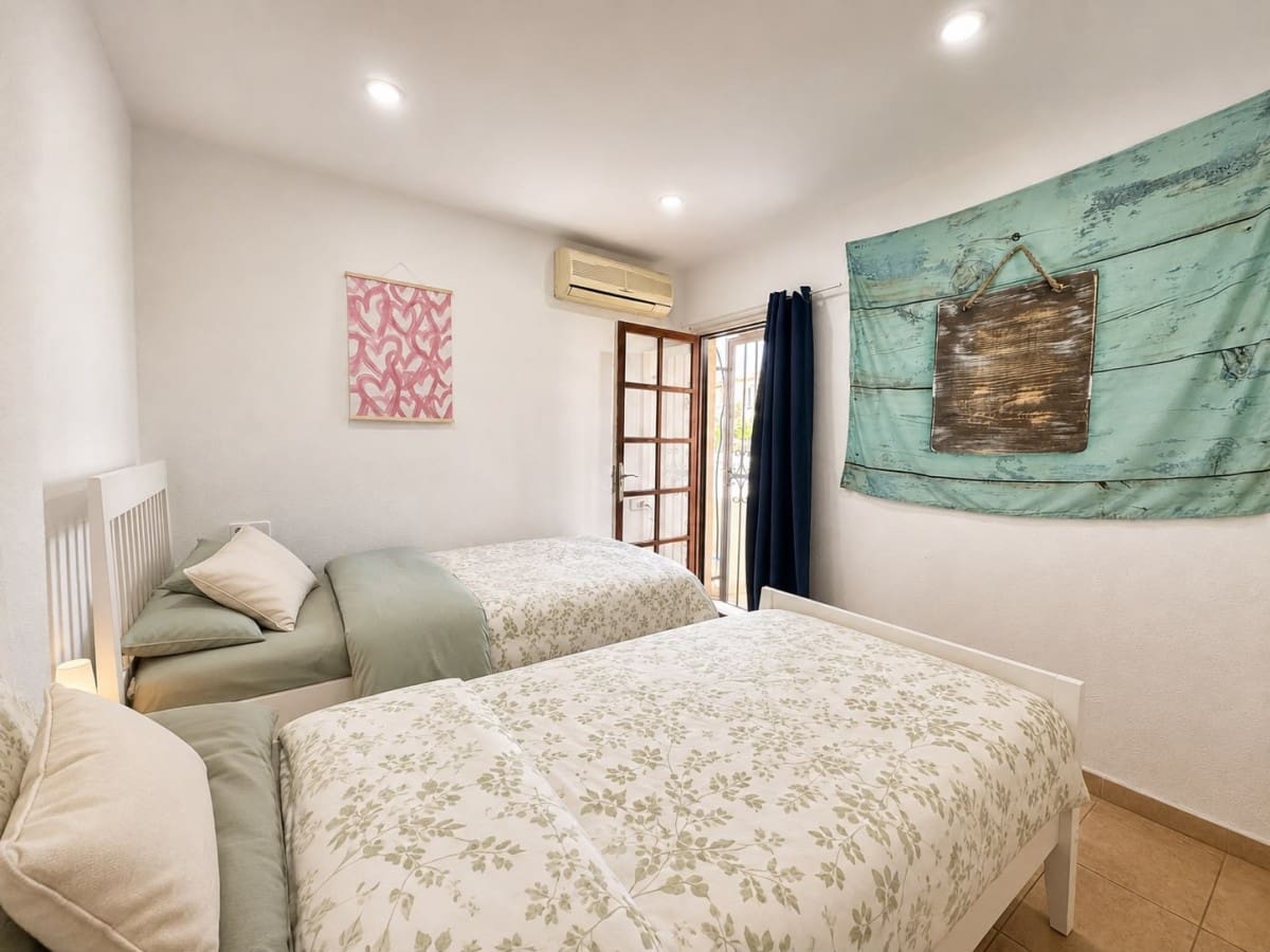 2 soverom Rekkehus til salgs i Santa Ponsa med svømmebasseng - € 499 000 (Ref: 10060819)