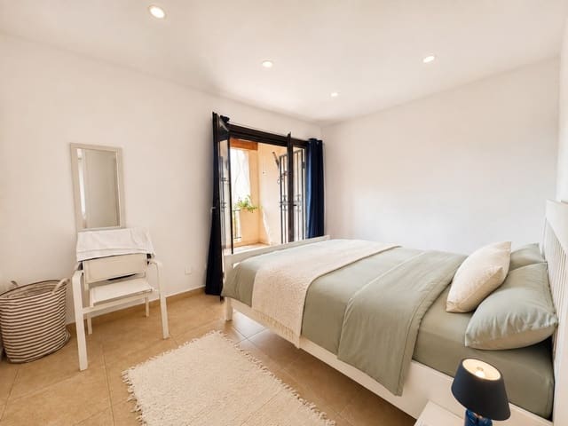 2 soverom Rekkehus til salgs i Santa Ponsa, Calvià med svømmebasseng - € 499 000 (Ref: 10060819)