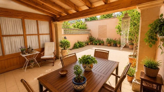 3 slaapkamer Rijtjeshuis te koop in Santa Catalina, Palma de Mallorca - € 1.150.000 (Ref: 10060826)