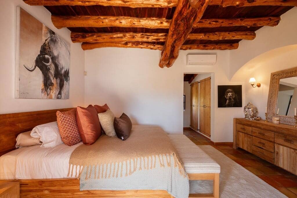 5 bedroom Villa for sale in Cala Gracio with pool garage - € 2,950,000 (Ref: 10160560)