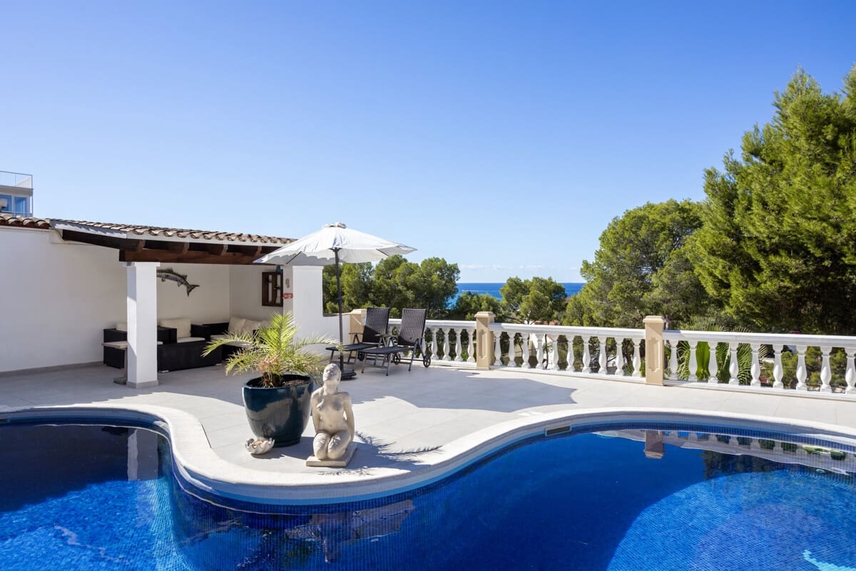 5 soveværelse Villa til salg i Santa Ponsa med swimmingpool garage - € 3.900.000 (Ref: 10175690)