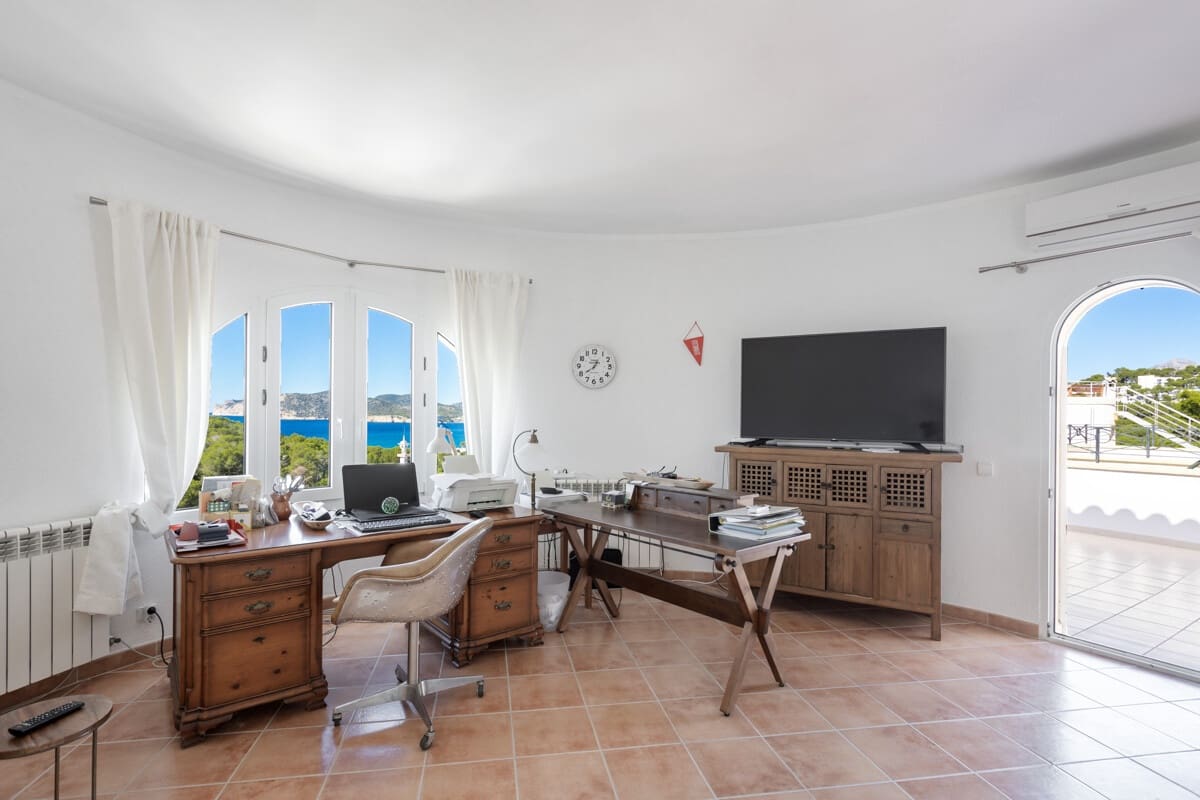 5 soveværelse Villa til salg i Santa Ponsa med swimmingpool garage - € 3.900.000 (Ref: 10175690)