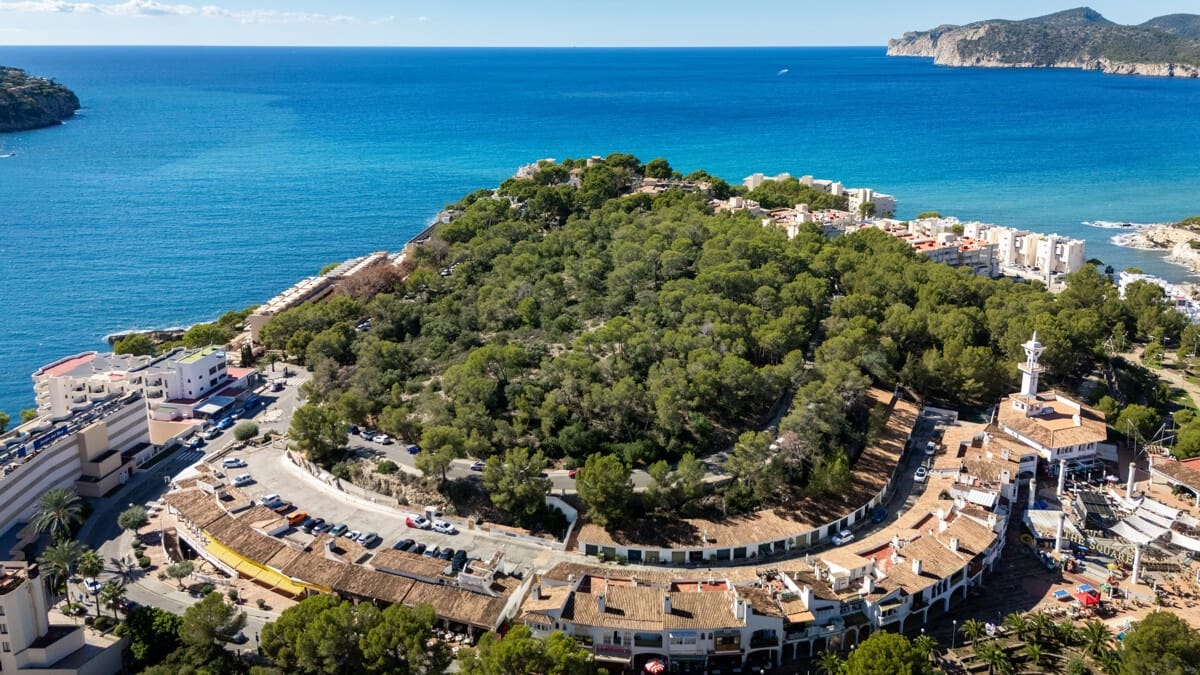5 soveværelse Villa til salg i Santa Ponsa med swimmingpool garage - € 3.900.000 (Ref: 10175690)