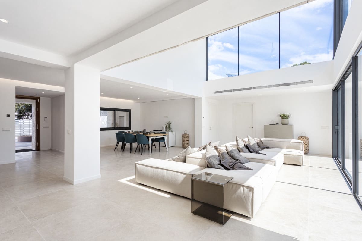 6 bedroom Villa for sale in Santa Ponsa with pool - € 4,495,000 (Ref: 7857715)