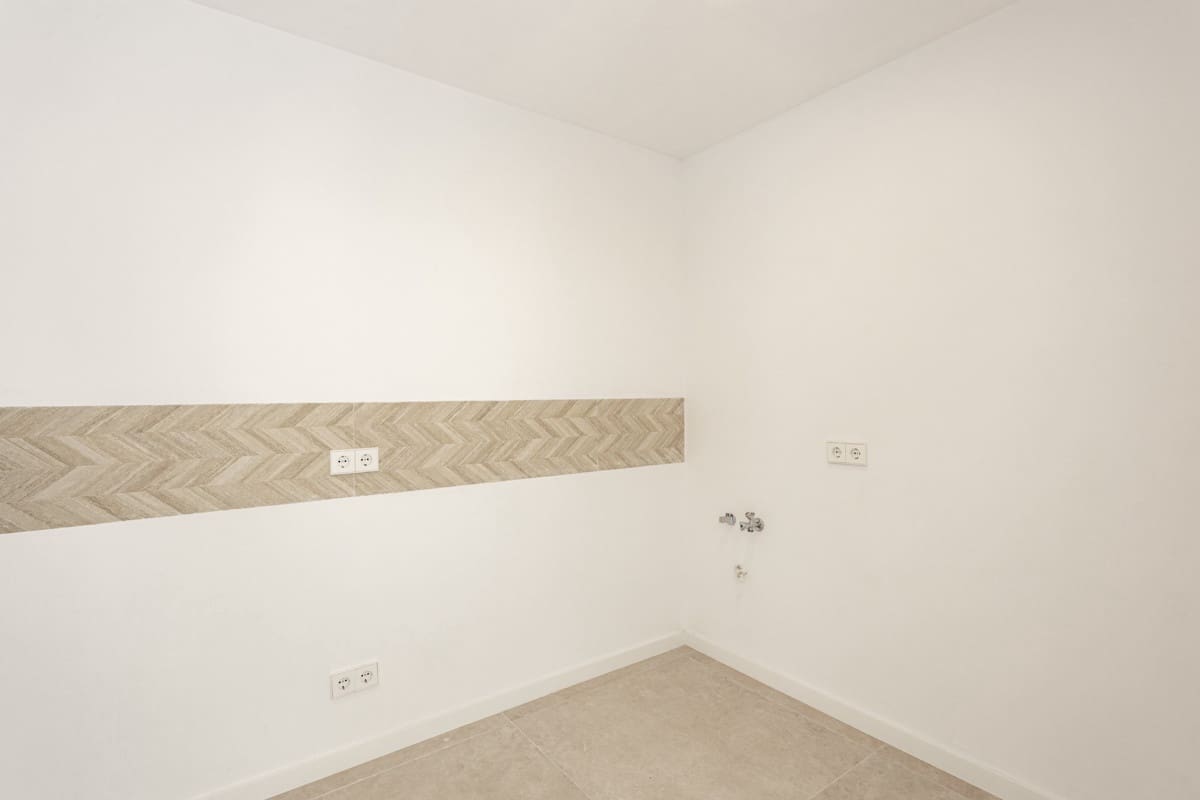 6 bedroom Villa for sale in Santa Ponsa with pool - € 4,495,000 (Ref: 7857715)