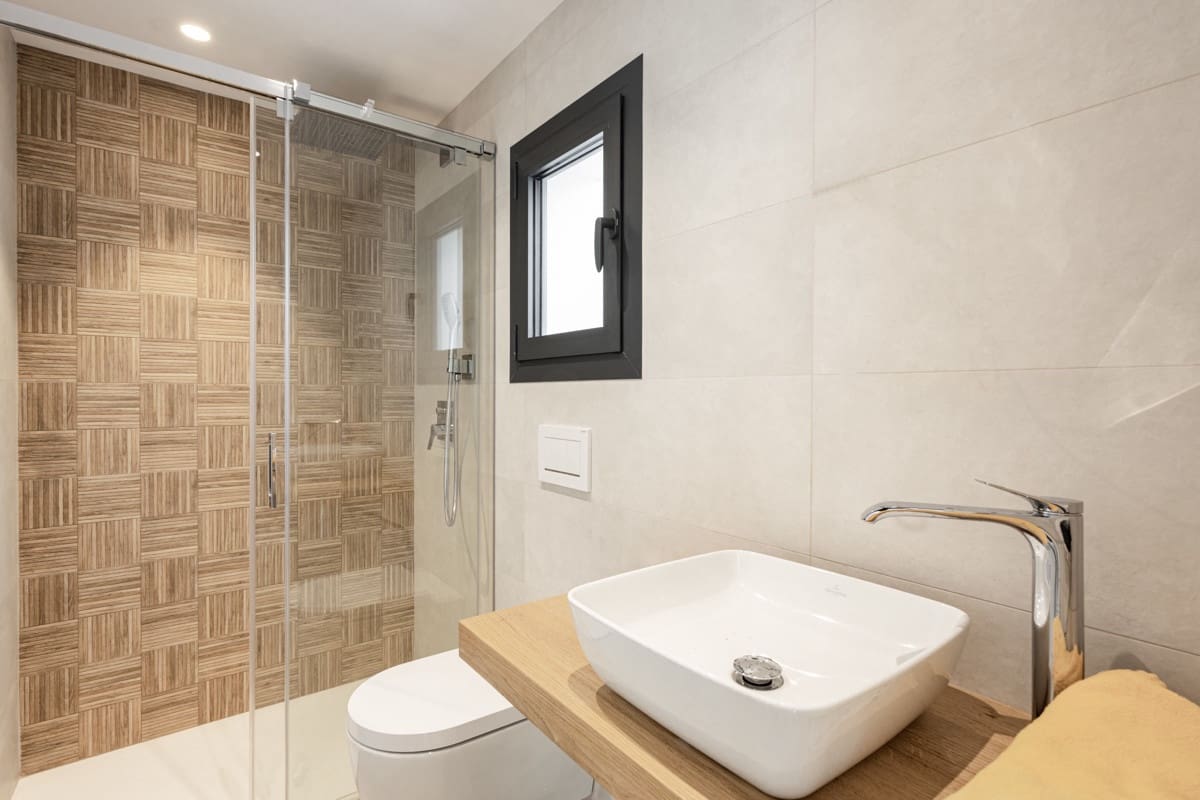 6 bedroom Villa for sale in Santa Ponsa with pool - € 4,495,000 (Ref: 7857715)