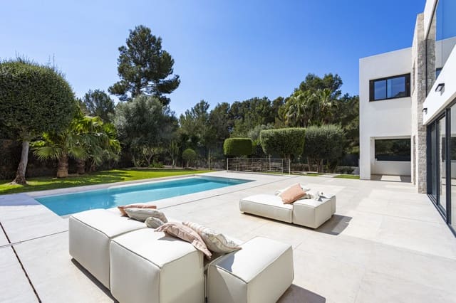 6 bedroom Villa for sale in Santa Ponsa, Calvià with pool - € 4,495,000 (Ref: 7857715)
