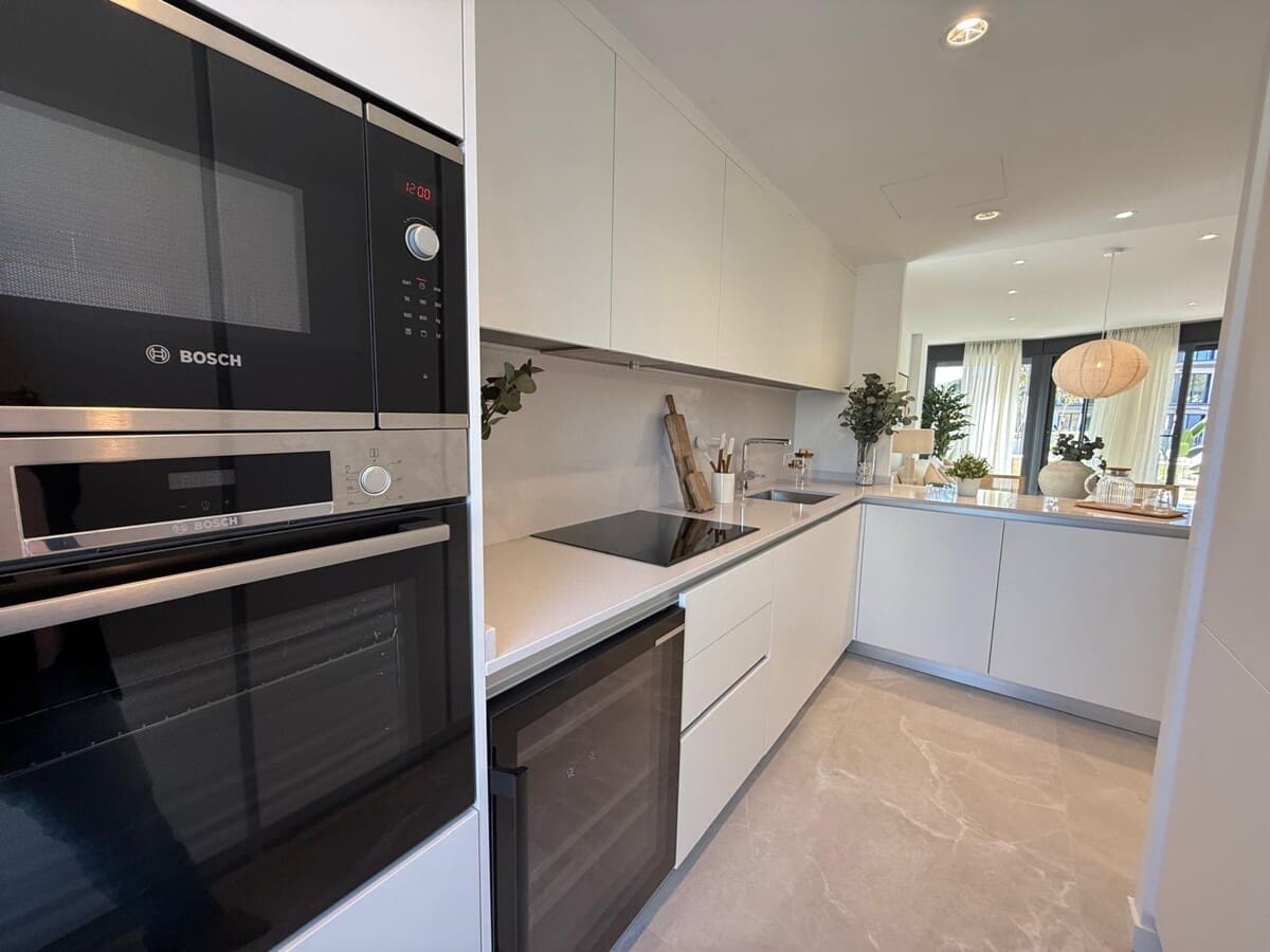 2 sypialnia Mieszkanie na sprzedaż w Palmanova z basenem garażem - 562 000 € (Ref: 8183686)