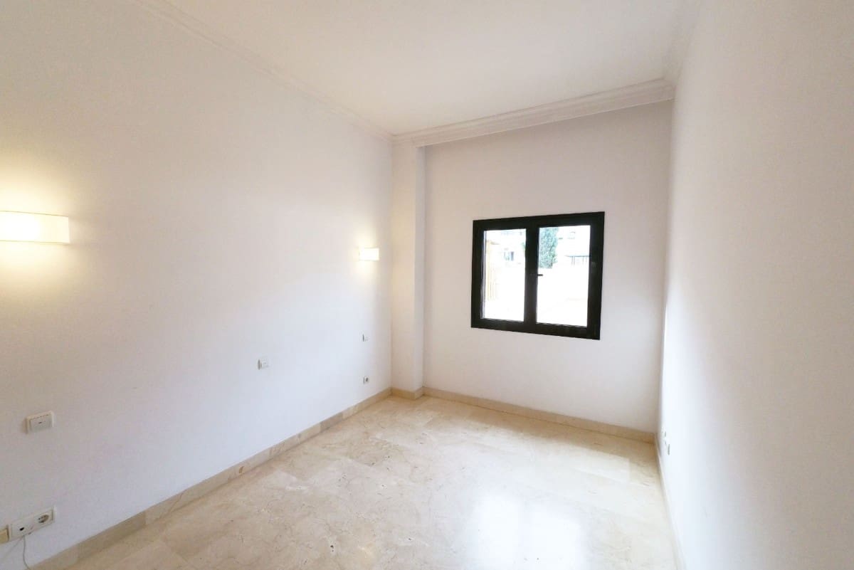 4 soverom Leilighet til leie i Portixol - € 1 800 (Ref: 8251979)