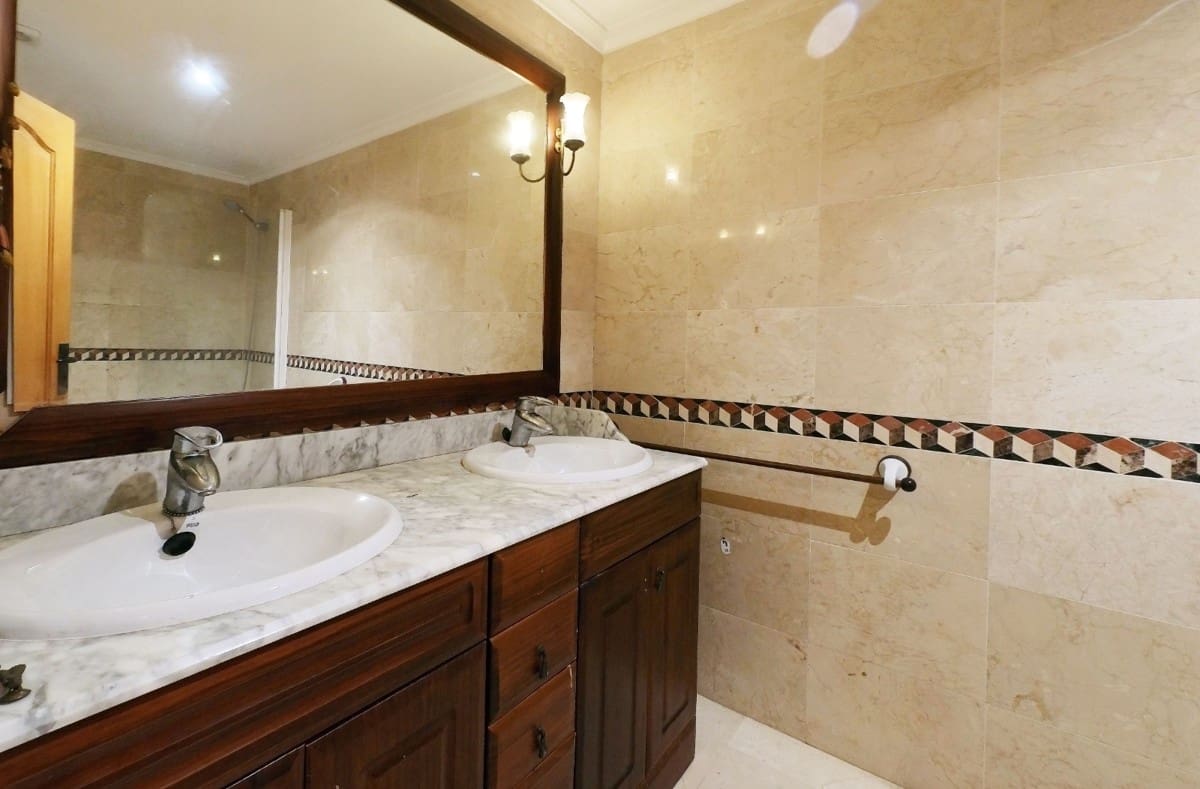 4 soverom Leilighet til leie i Portixol - € 1 800 (Ref: 8251979)