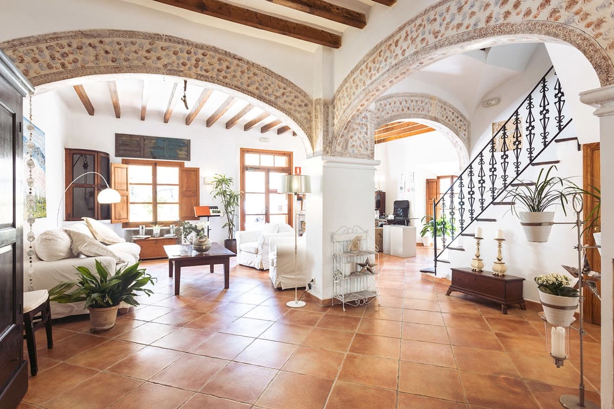 8 soveværelse Hotel til salg i Estellenchs - € 2.500.000 (Ref: 8445033)